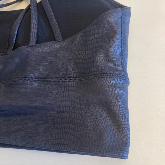 NWT crz yoga long line sports bra size large faux leather lizard - Picture 10 of 11